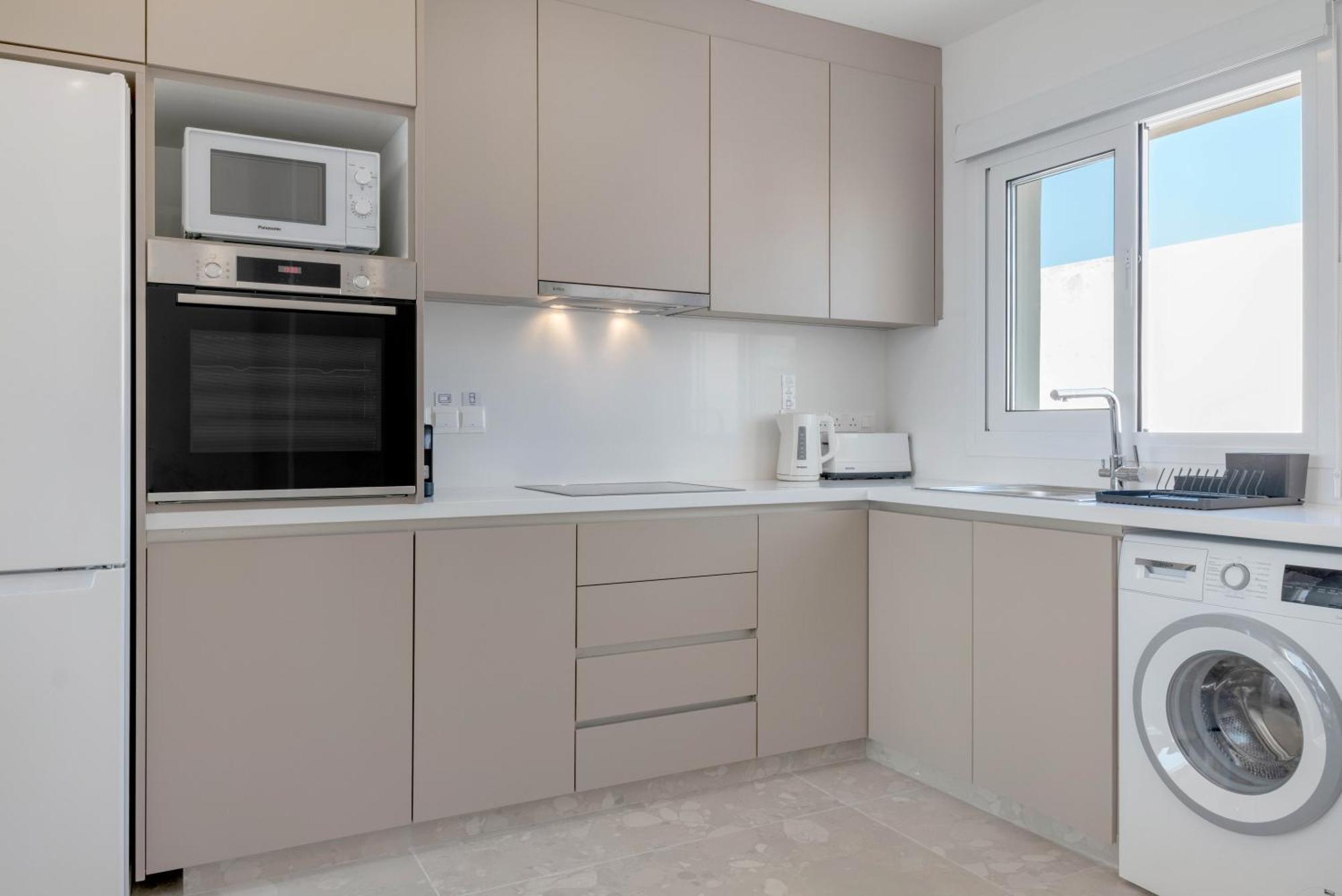 Appartamento Phaedrus Living: Seaview Luxury Flat Limnaria 150 Paphos Esterno foto